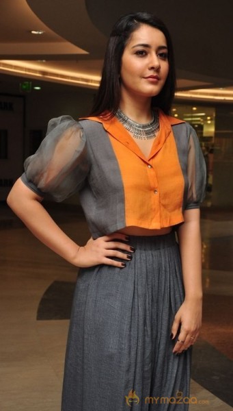 Rashi Khanna New Photos