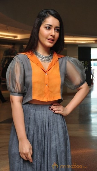 Rashi Khanna New Photos