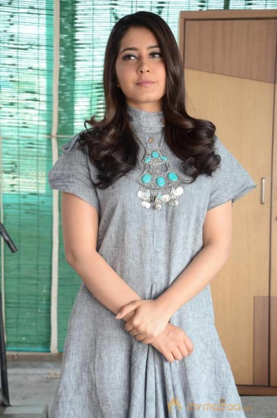 Rashi Khanna Stills @ Supreme Interview