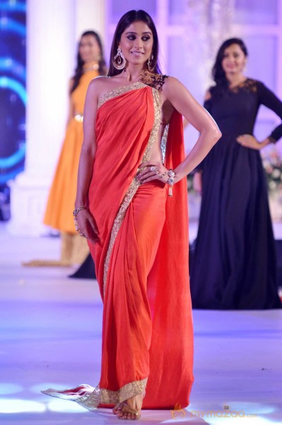  Regina Cassandra Ficci Ramp Walk Stills 