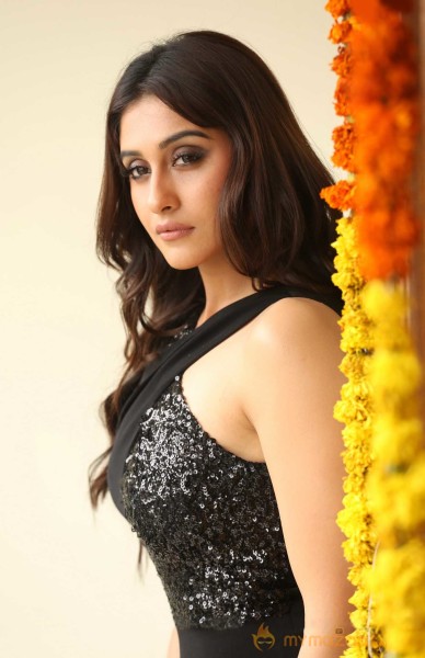  Regina Cassandra New Pics 