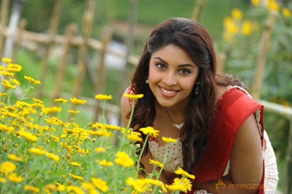  Richa Gangopadhyay 