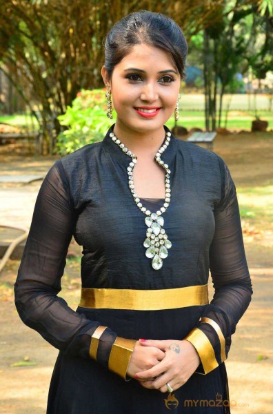  Sandra Amy Beautiful In Black Dress 