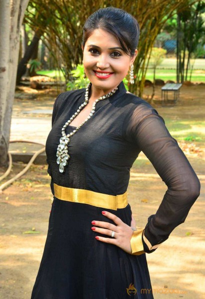  Sandra Amy Beautiful In Black Dress 