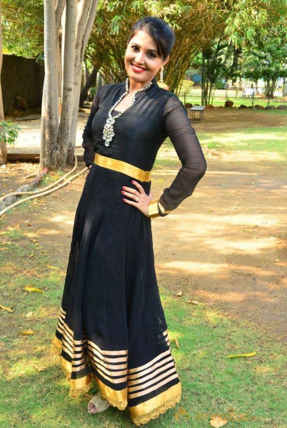  Sandra Amy Beautiful In Black Dress 