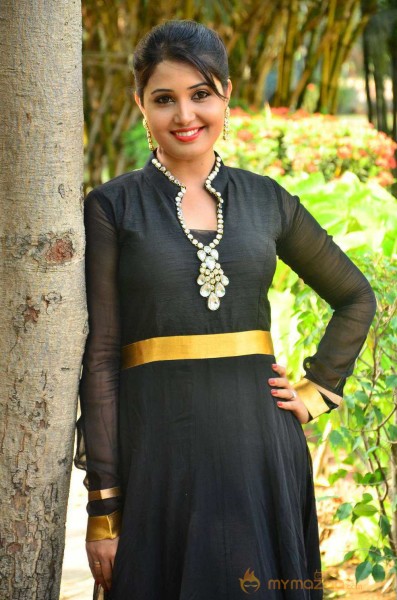  Sandra Amy Beautiful In Black Dress 