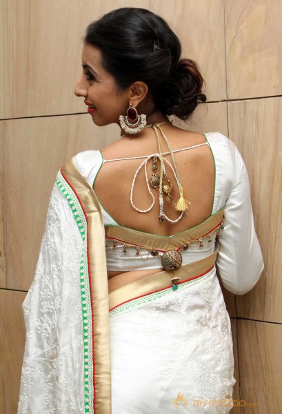  Sanjana Beautiful White Saree Pics 