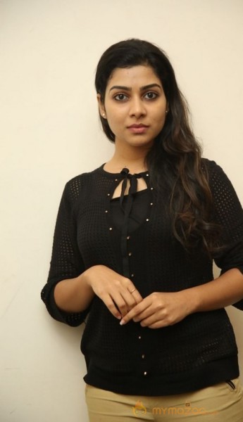 Satna Titus Bichagaadu Heroine Press Meet Photos