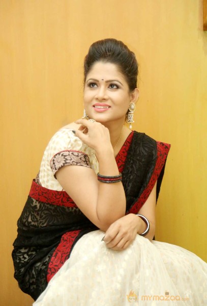  Shilpa Chakraborty Black Saree Pics 