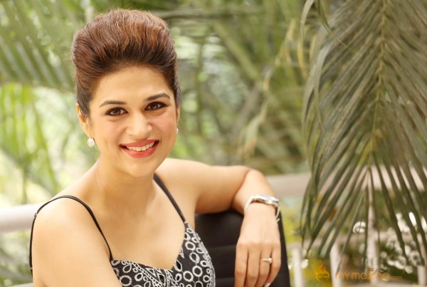  Shraddha Das Latest Pictures 