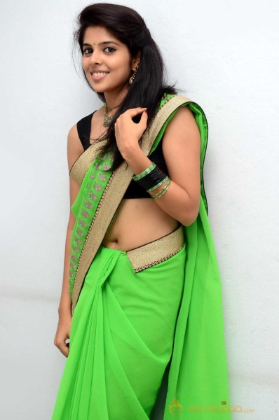  Shravya Beautiful In Green Saree Pics 