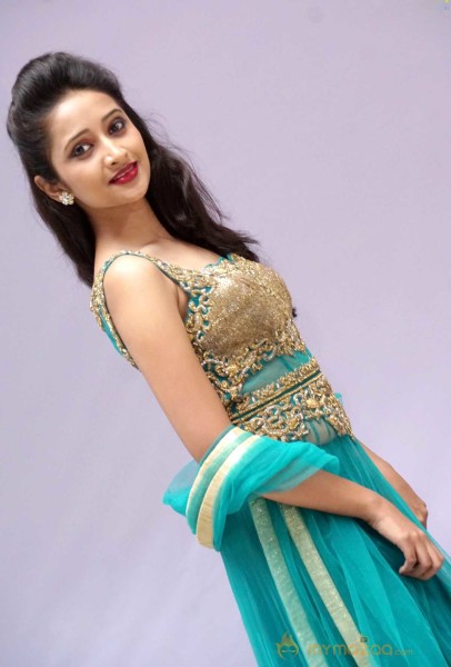  Soumya Glamour Photoshoot 