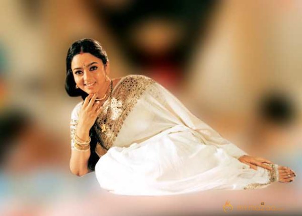  Soundarya 