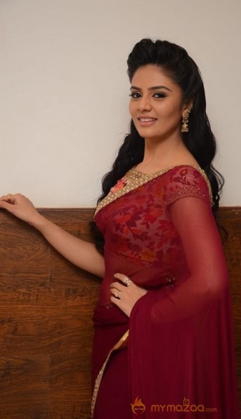 Srimukhi Hot Stills at Pelli Choopulu Audio 