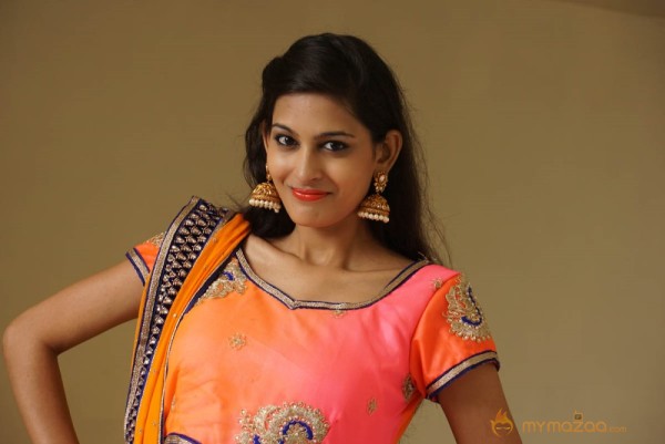 Swetha Jadhav at Aura Exhibition Launch photos