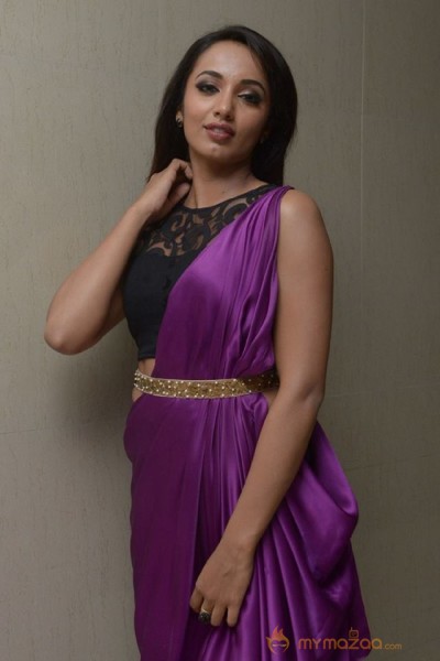 Tejaswi Madivada Glam Photos