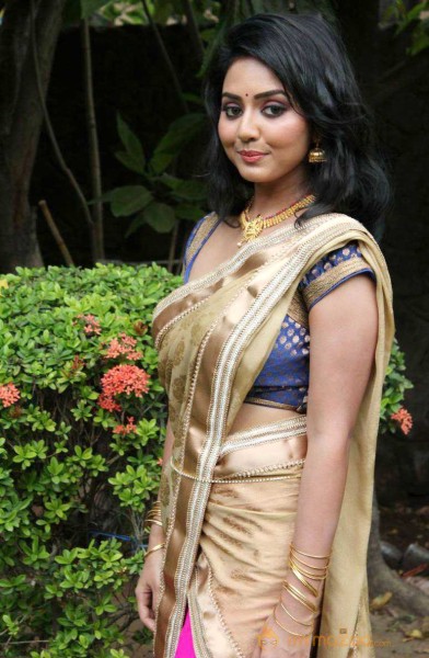  Vidya Langa Voni Photoshoot 