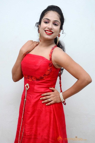  Vrushali Gosavi Red Dress Pics 