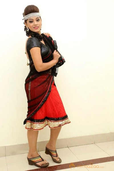  Yamini Bhaskar 