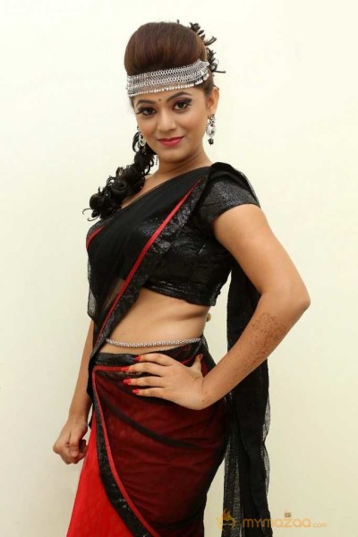  Yamini Bhaskar 