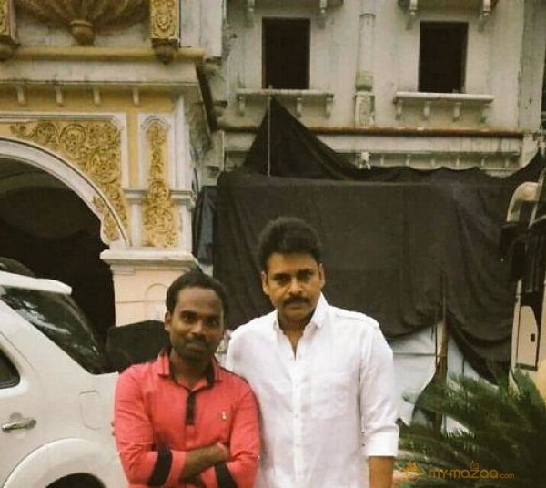 Pawan Kalyan's Katamarayudu Working Stills