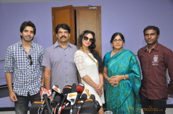 Adda Movie PressMeet Photos