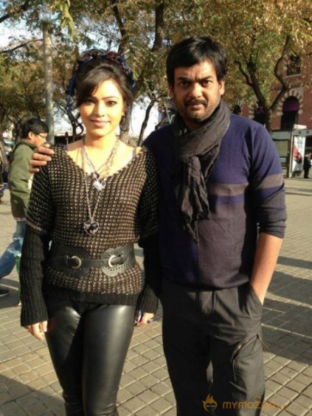 Allu Arjun Iddarammayilatho Working Stills