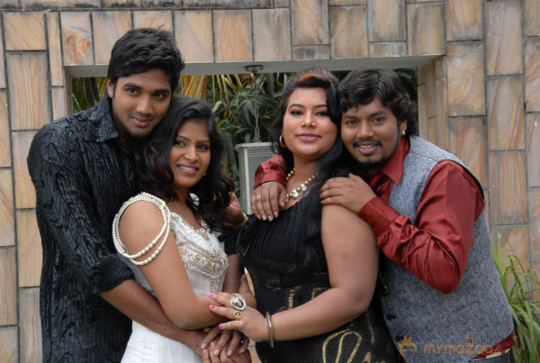 Amma Nana Ooruvelite Movie Photos