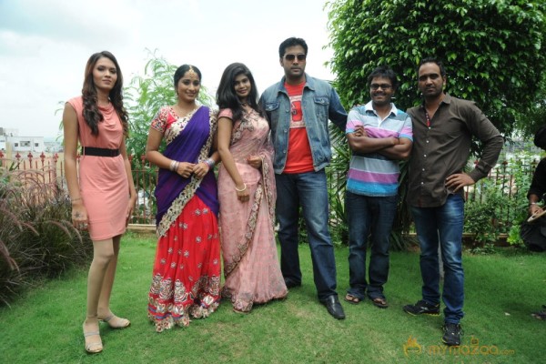 Anandam Malli Modalaindi Movie Opening Photos