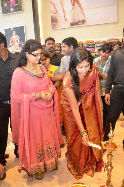 Anjali Launch Womans World Showroom 