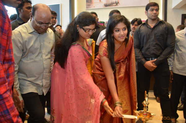 Anjali Launch Womans World Showroom 