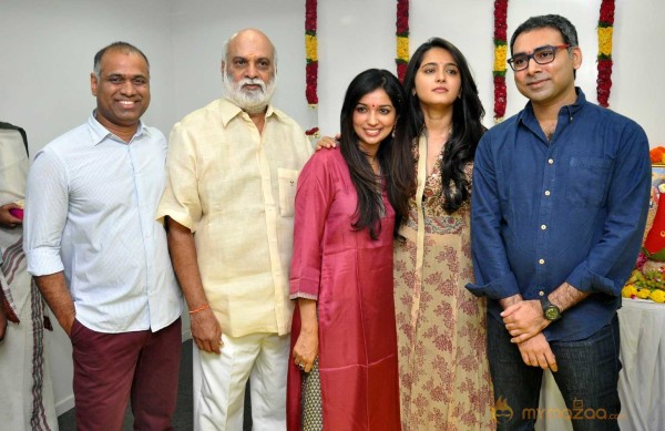  Anushka Shetty Size Zero Movie Launch 