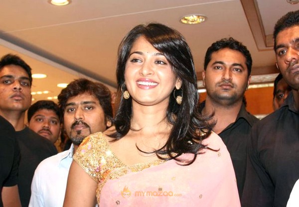 Anushka Launches MBS Jewellery Showroom