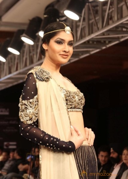 Blenders Pride Fashion Week 2012 2nd Day Photo Gallery