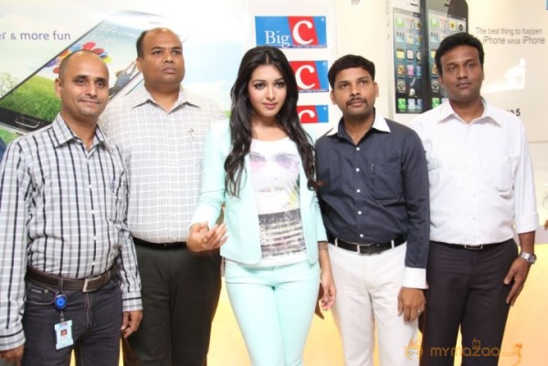 Catherina Tresa At BIG C Mobile Store Launch Photos