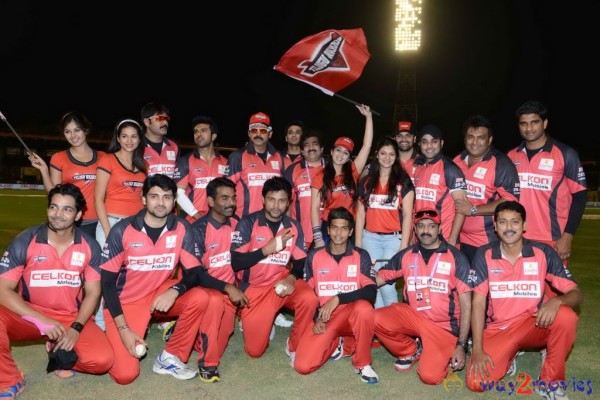 CCL 3 Celebs At LB Stadium 