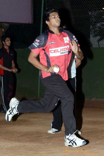 CCL 3 Telugu Warriors Team Practising For Semifinals 