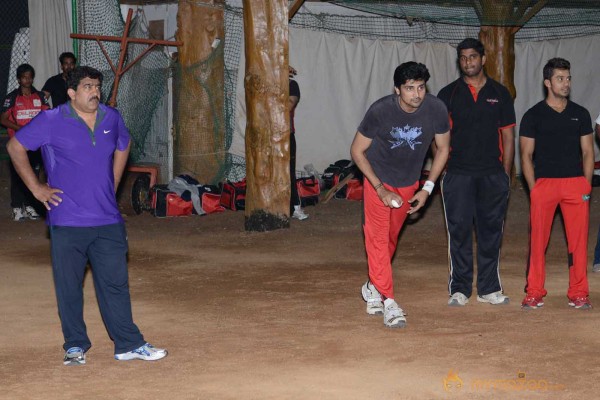 CCL 3 Telugu Warriors Team Practising For Semifinals 