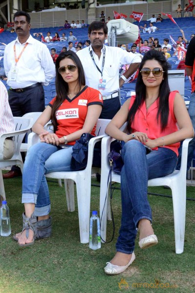 Celebs At Telugu Warriors Vs Bhojpuri Dabanggs CCL 3 Match  