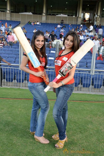 Celebs At Telugu Warriors Vs Bhojpuri Dabanggs CCL 3 Match  