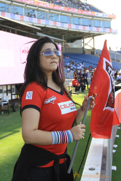 Celebs At Telugu Warriors Vs Bhojpuri Dabanggs CCL 3 Match  