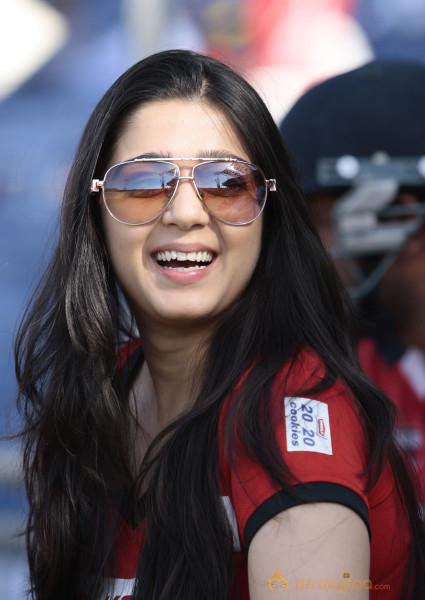 Celebs At Telugu Warriors Vs Bhojpuri Dabanggs CCL 3 Match  