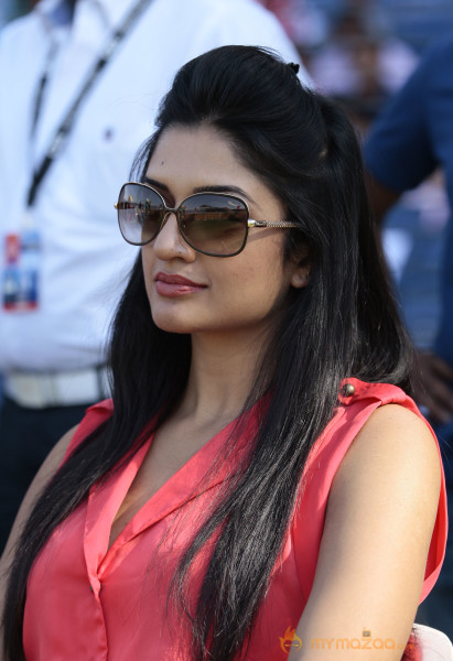 Celebs At Telugu Warriors Vs Bhojpuri Dabanggs CCL 3 Match  