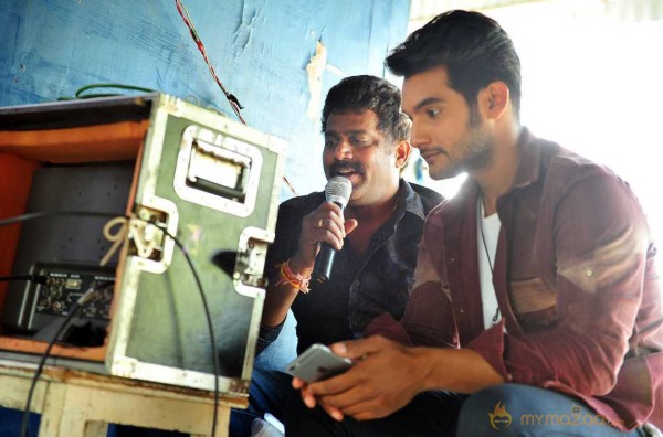  Chuttalabbayi Working Stills 