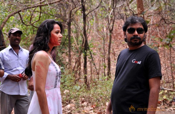  Criminals Movie Working Stills 