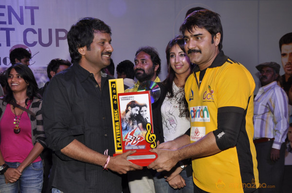 Dalam Movie Platinum Disk Event Pics