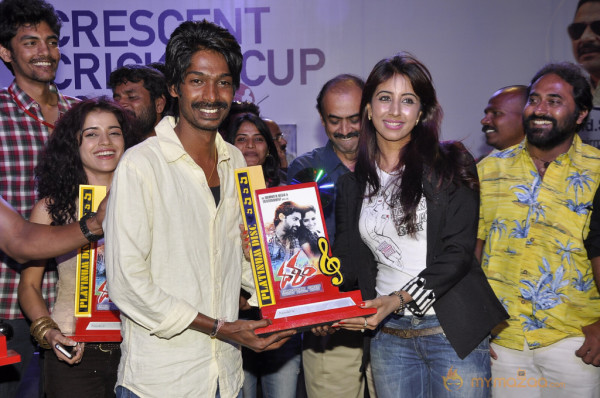 Dalam Movie Platinum Disk Event Pics