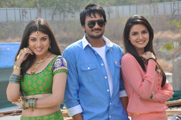 Dil Unnodu Movie Launch 