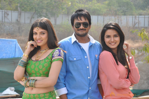 Dil Unnodu Movie Launch 