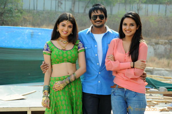 Dillunnodu Movie Latest Stills